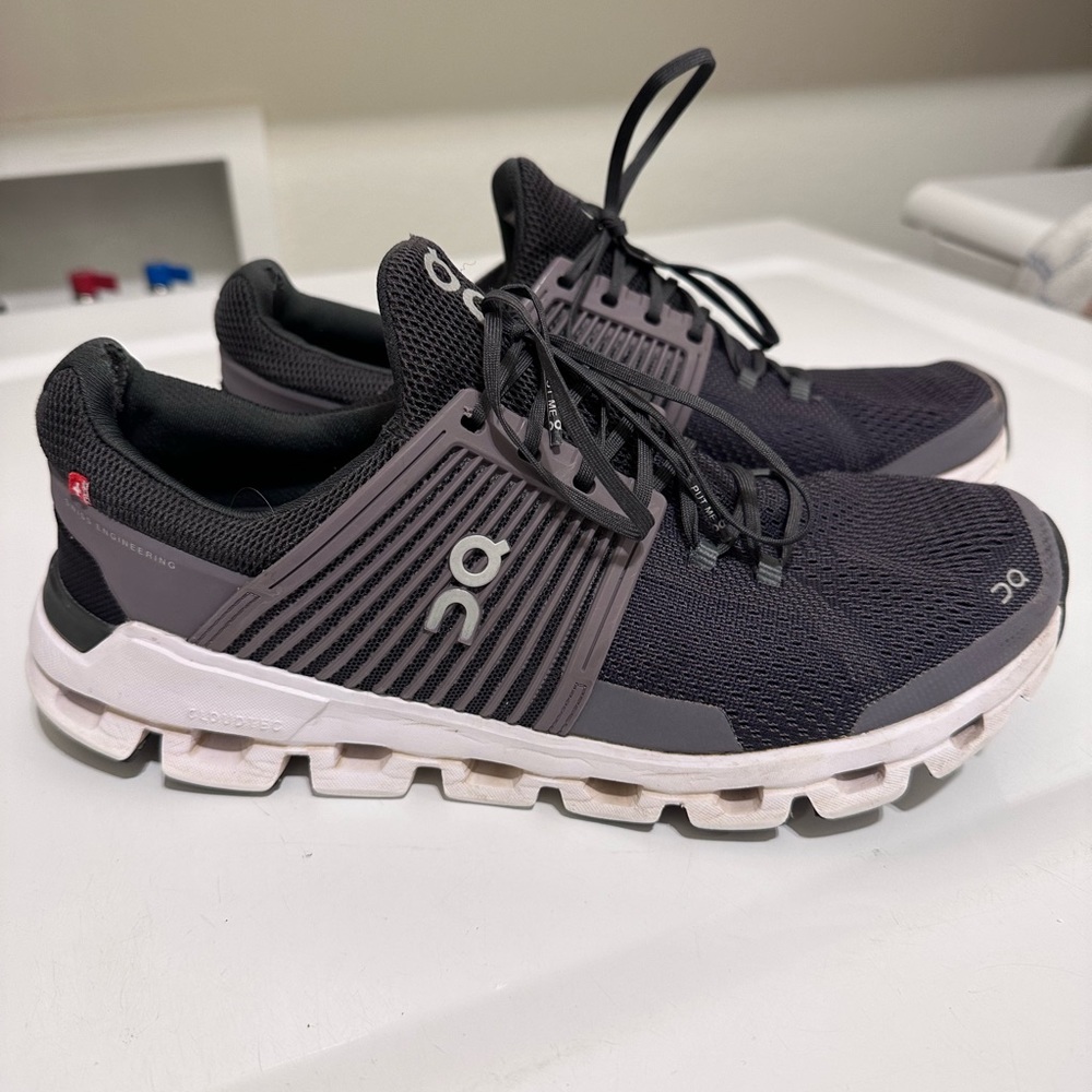 On Cloud Running Shoes - women’s size 10